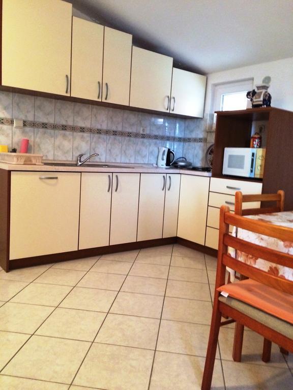 Apartment House Aria Baška Voda Δωμάτιο φωτογραφία